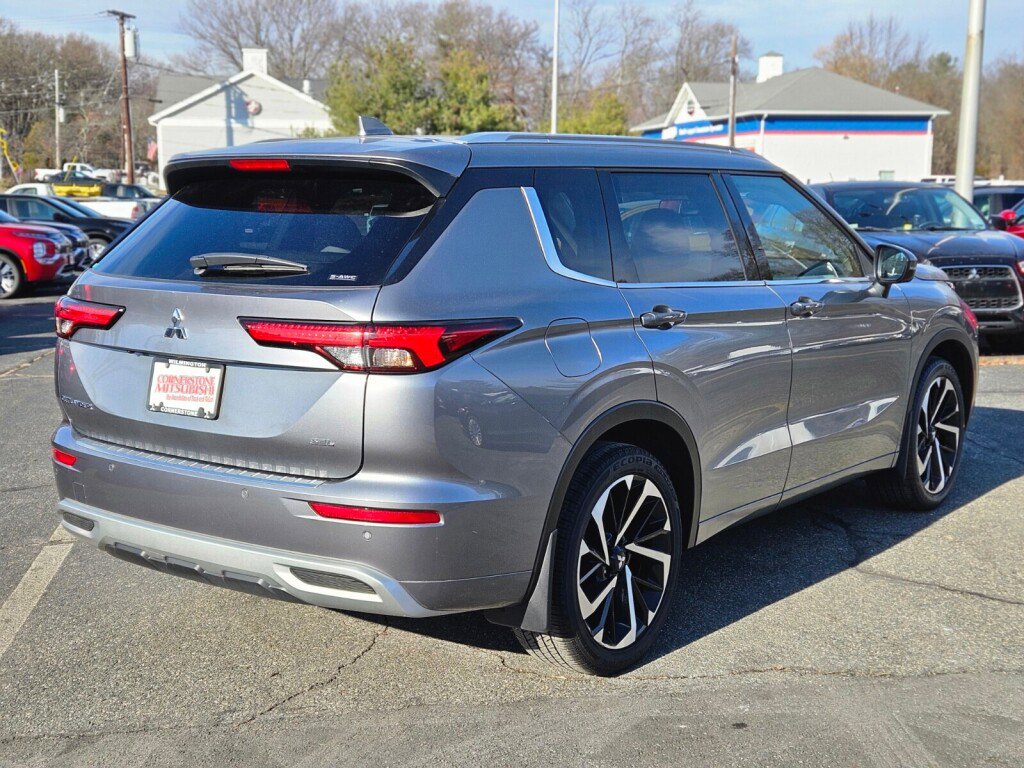 Used 2023 Mitsubishi Outlander SEL image 5