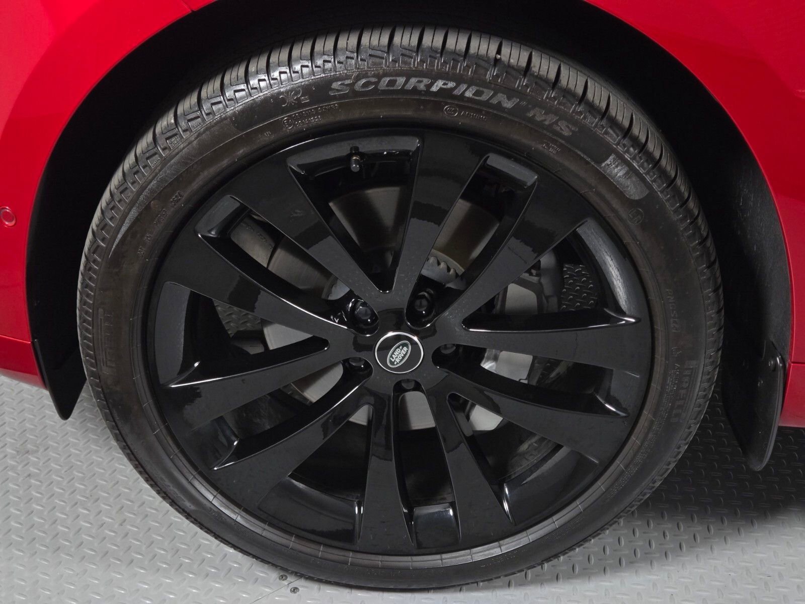 Used 2025 Land Rover Range Rover Sport Dynamic SE image 9