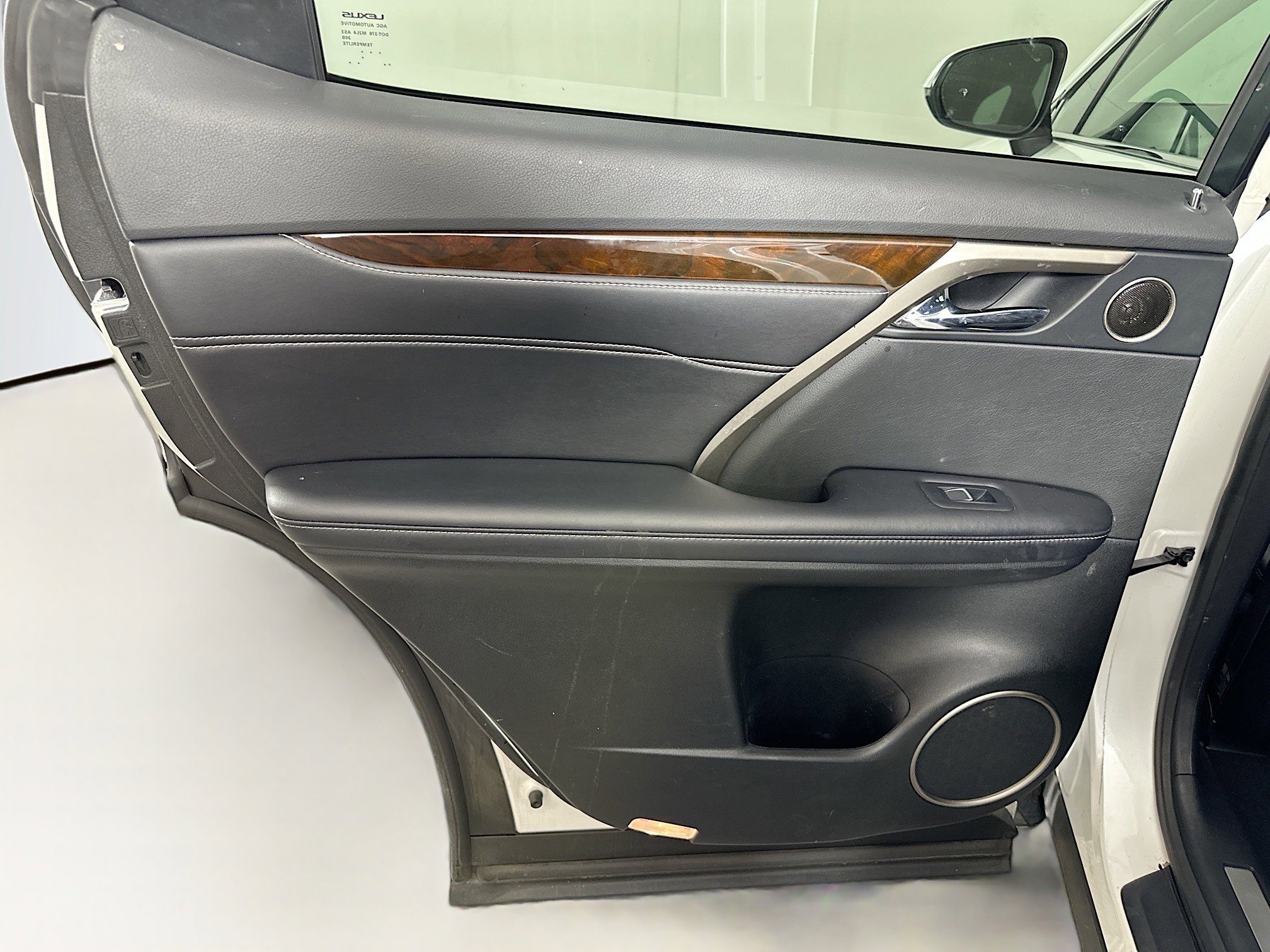 Used 2017 Lexus RX 450h AWD w/ Cold Weather Package image 28