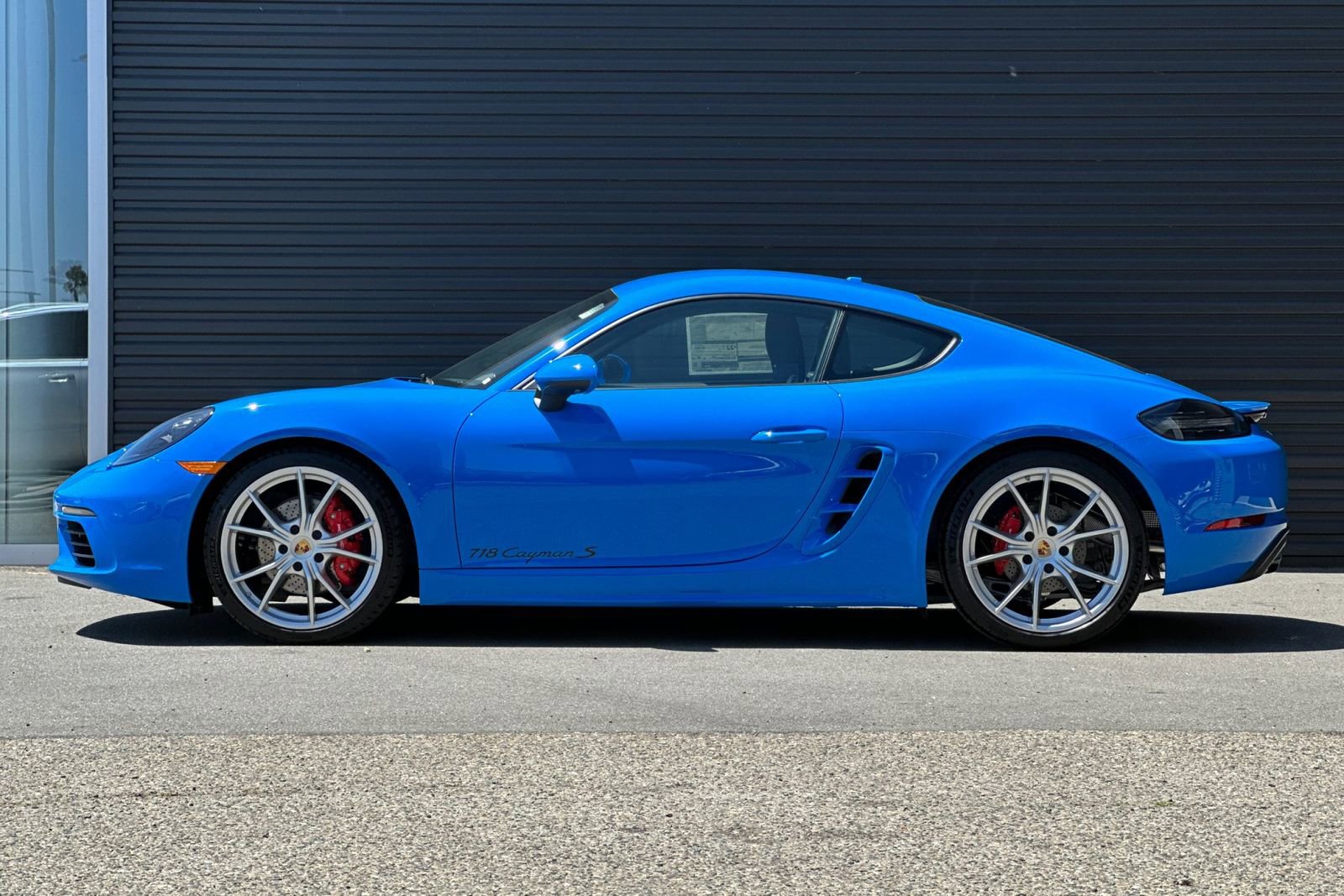 New 2025 Porsche 718 Boxster S image 2