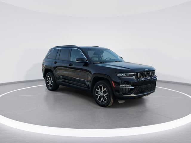 Used 2024 Jeep Grand Cherokee Limited image 2