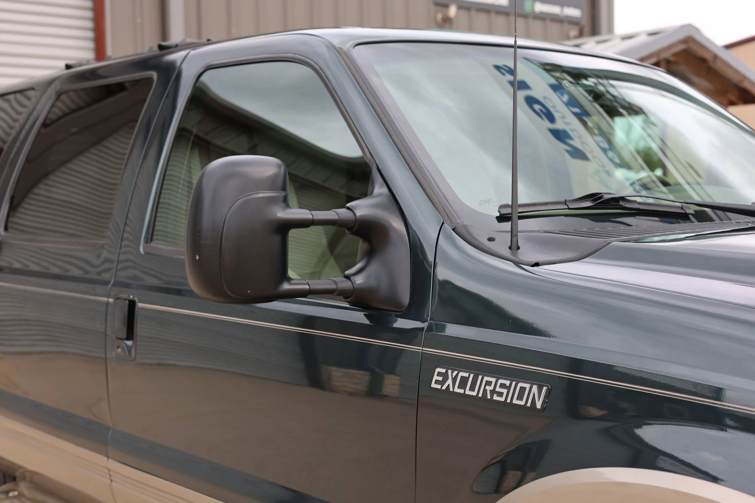 Used 2000 Ford Excursion Limited image 14