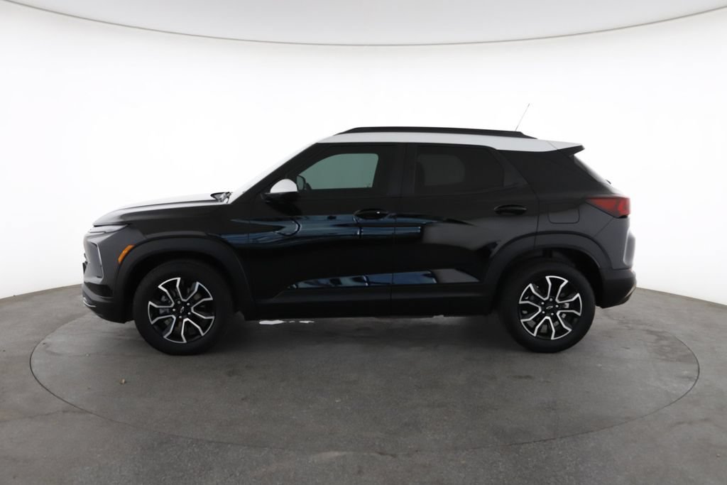 Used 2025 Chevrolet TrailBlazer ACTIV w/ Convenience Package FWD image 7