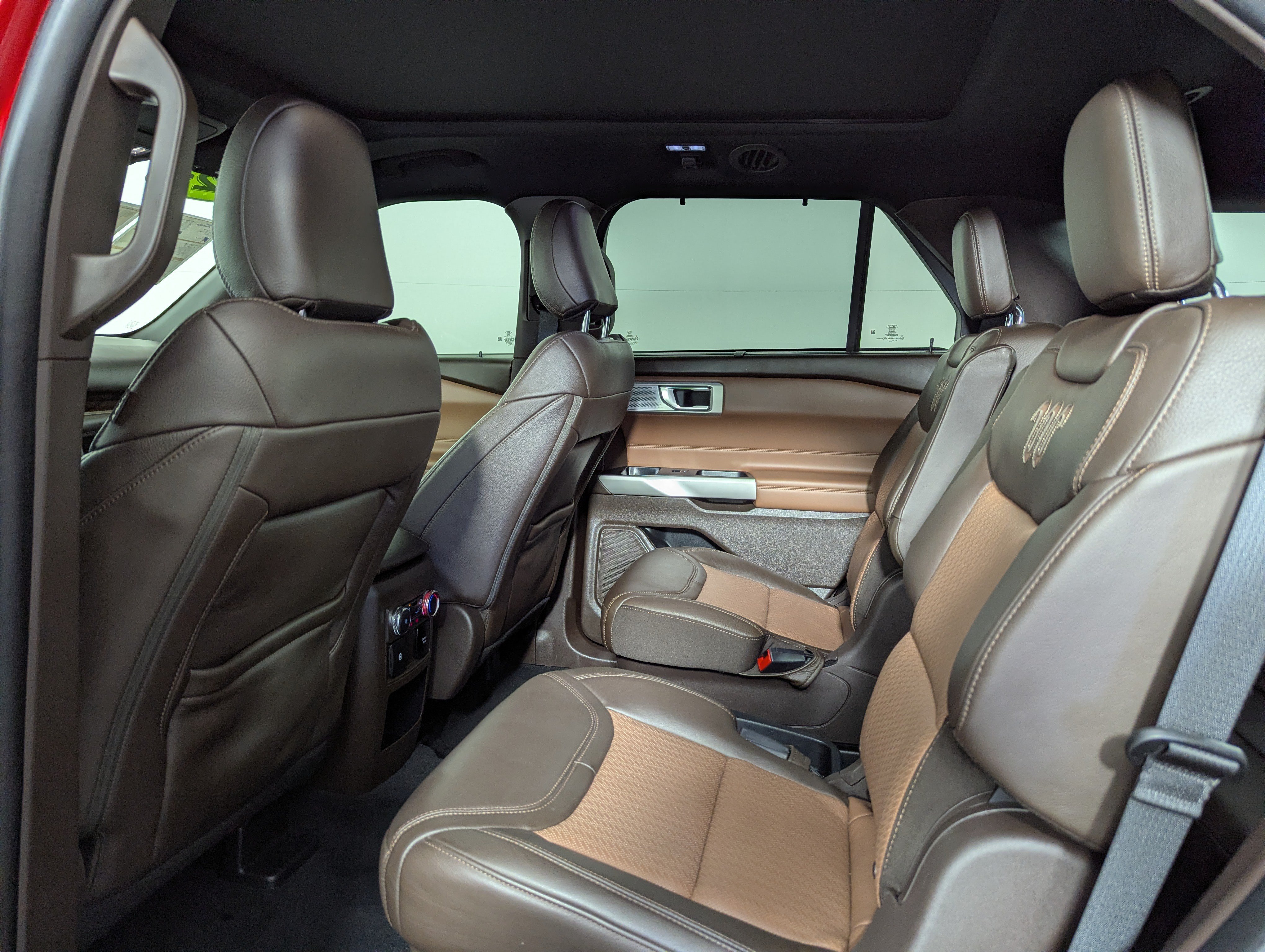 Certified 2021 Ford Explorer King Ranch w/ Premium Technology Package AWD/4WD image 18