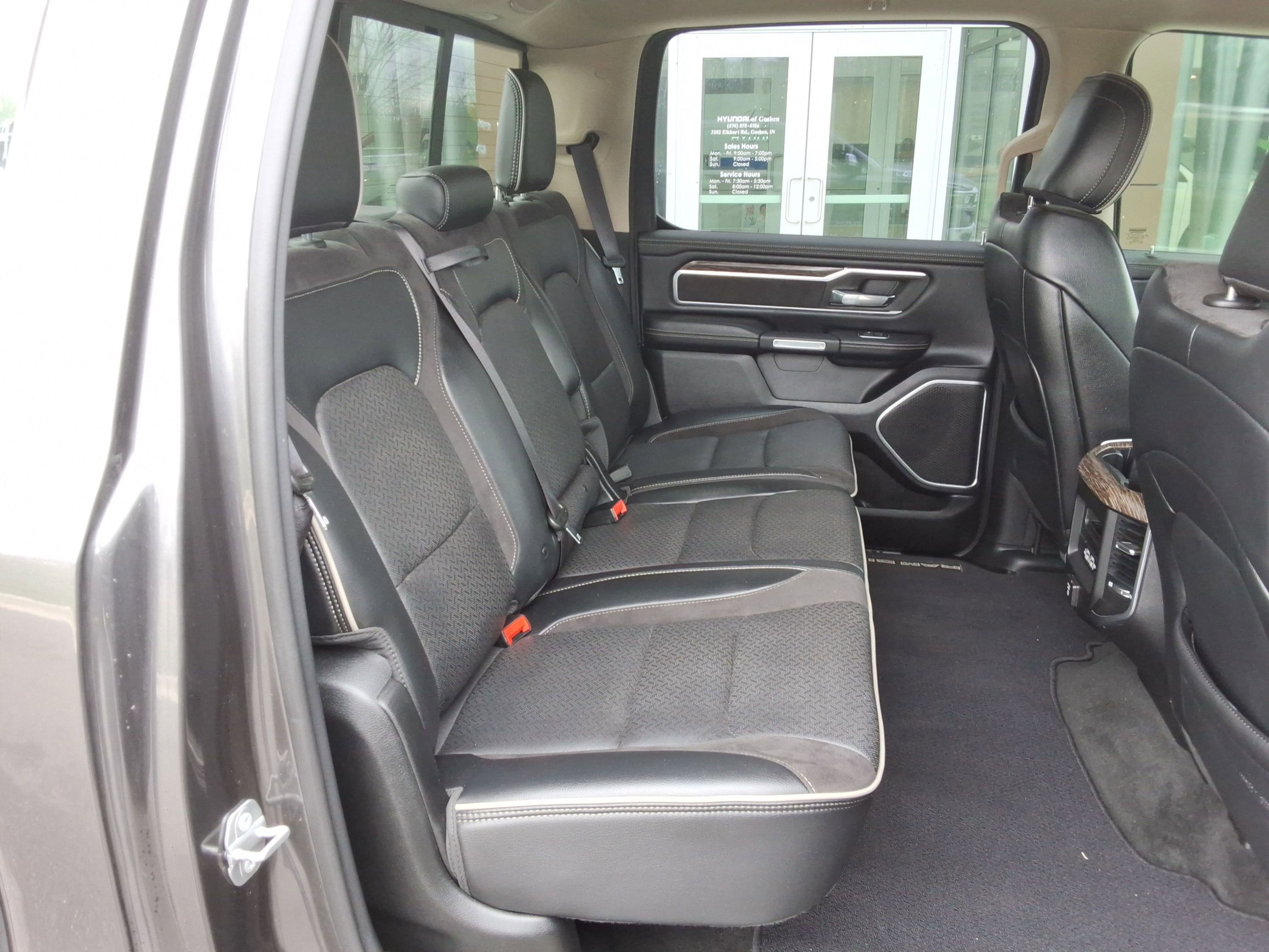 Used 2020 RAM 1500 Laramie AWD/4WD image 31