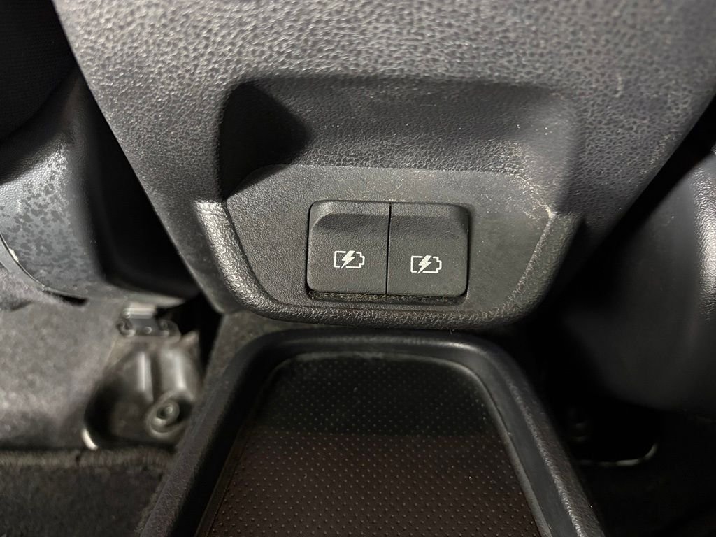 Used 2025 Nissan Leaf S FWD image 33