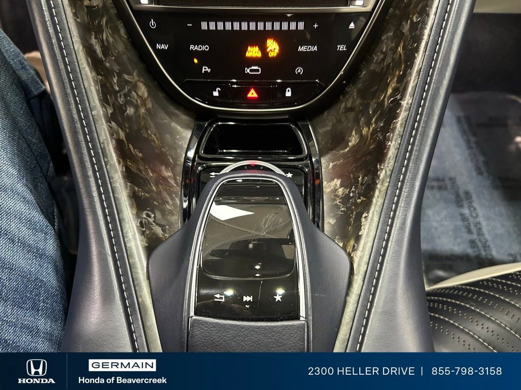 Used 2019 Aston Martin DB11 Coupe image 21