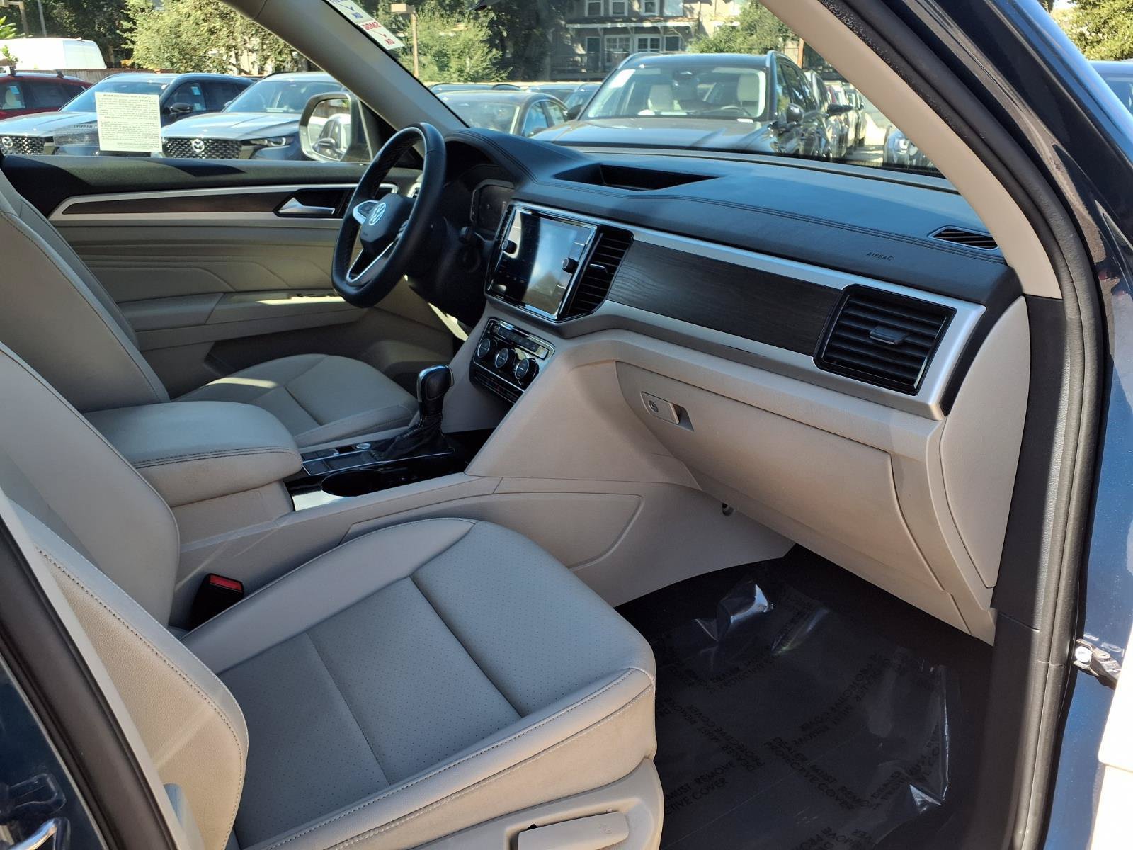 Certified 2022 Volkswagen Atlas SE FWD image 25