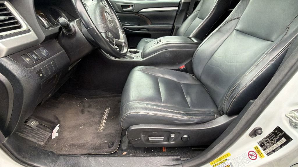 Used 2018 Toyota Highlander XLE FWD image 9