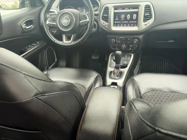 Used 2018 Jeep Compass Latitude w/ Popular Equipment Group AWD/4WD image 39