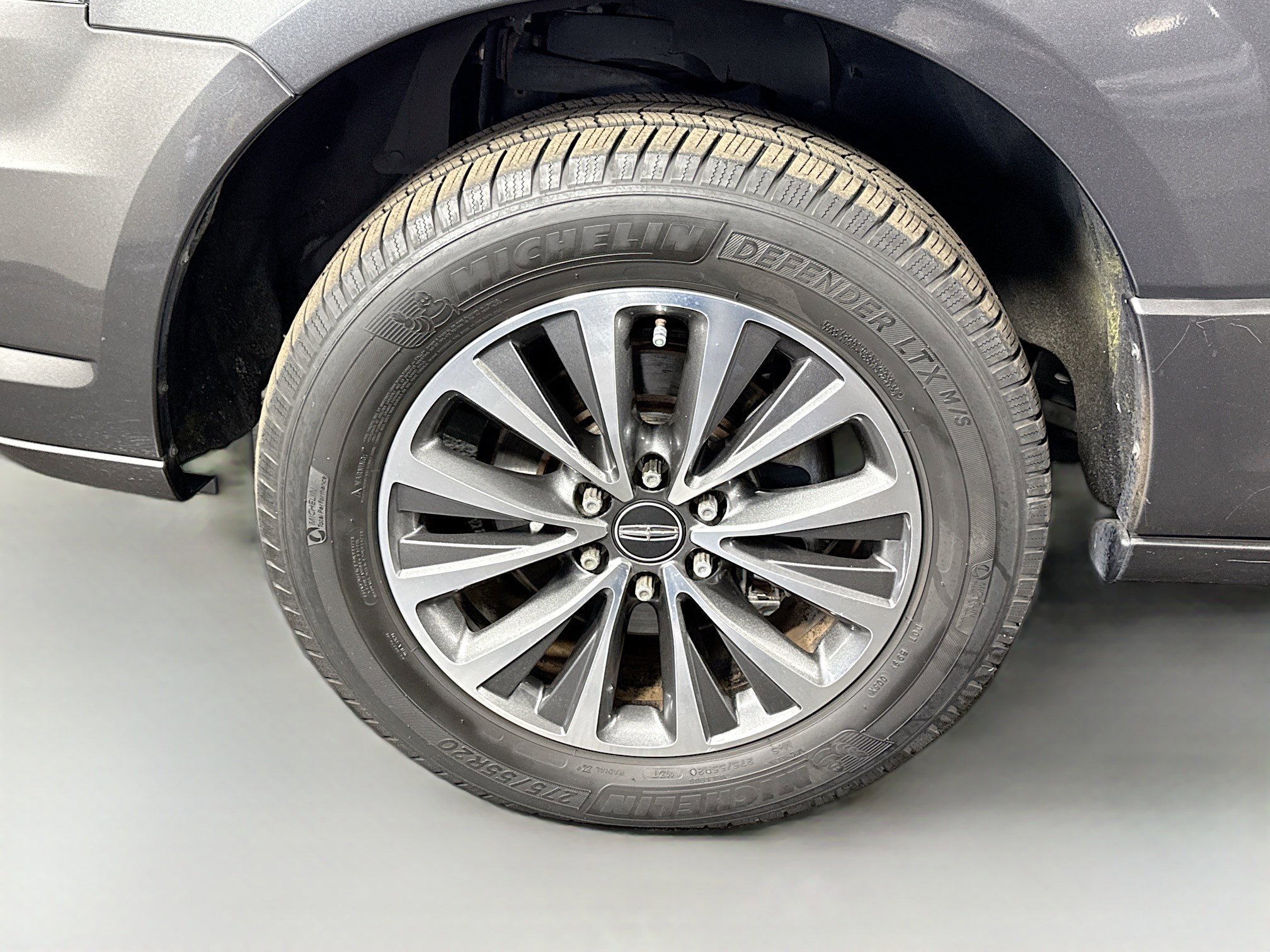 Used 2015 Lincoln Navigator 2WD image 38