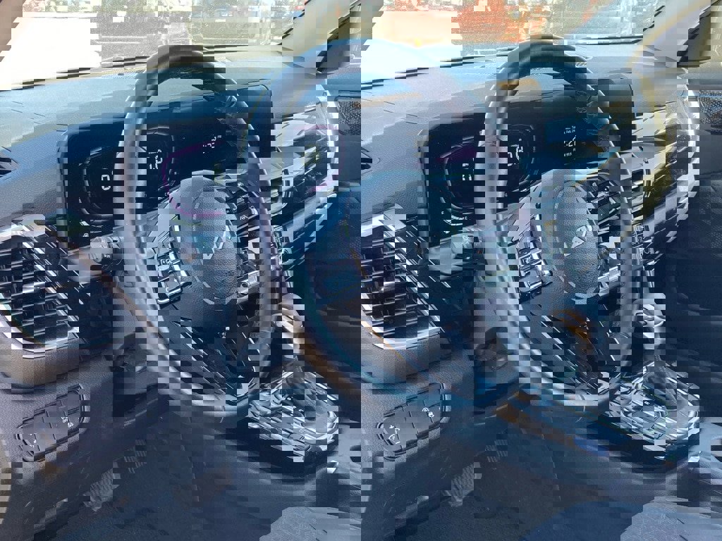 Used 2025 Kia Seltos S image 7