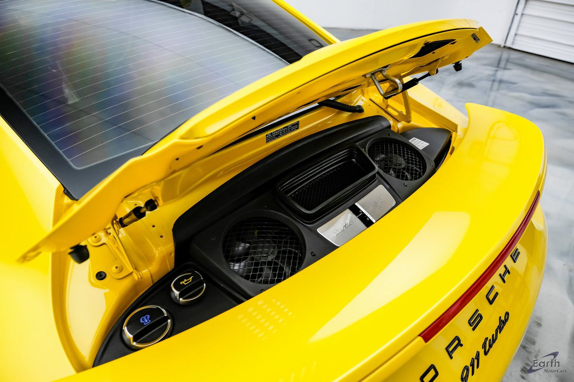 Used 2018 Porsche 911 Turbo S image 95