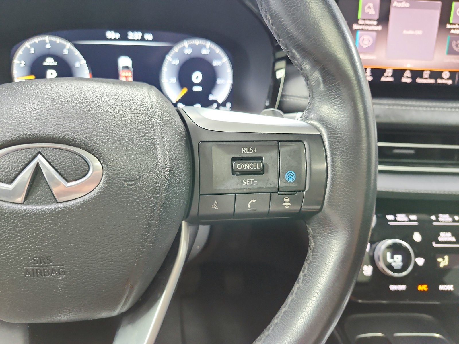 Used 2023 INFINITI QX60 Luxe w/ Cargo Package AWD/4WD image 26