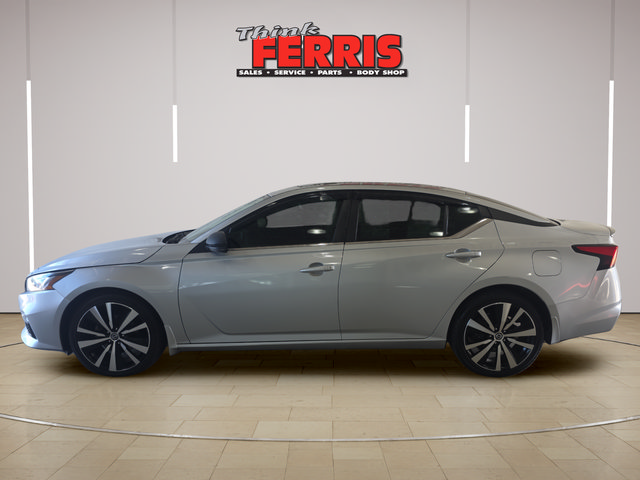 Used 2019 Nissan Altima 2.5 SR w/ SR Premium Package AWD/4WD image 2