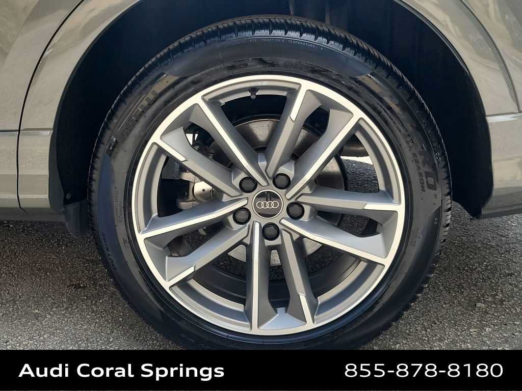 Certified 2024 Audi Q3 2.0T Premium AWD/4WD image 16