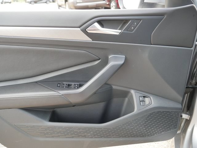 Certified 2023 Volkswagen Jetta SE FWD image 16