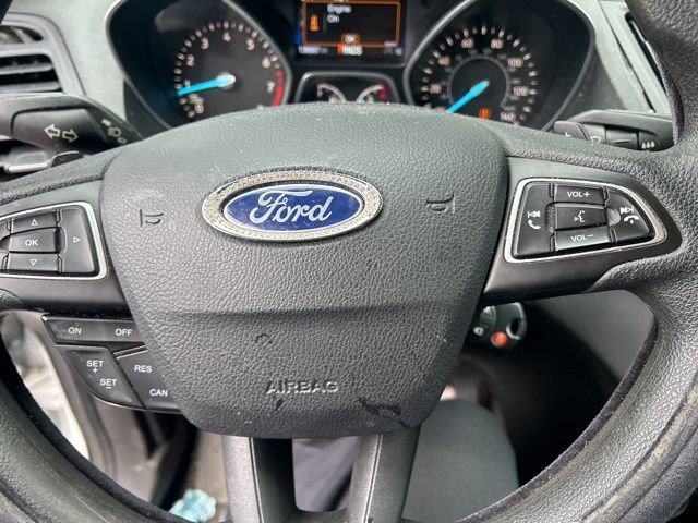 Used 2017 Ford Escape SE image 28
