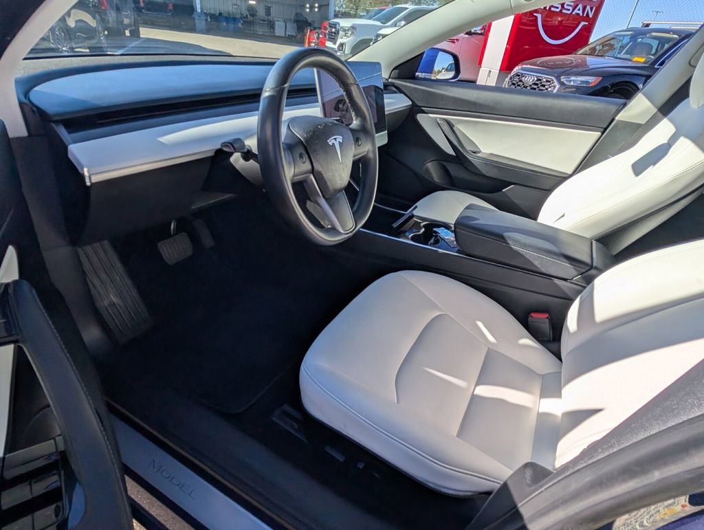 Used 2018 Tesla Model 3 Long Range image 11