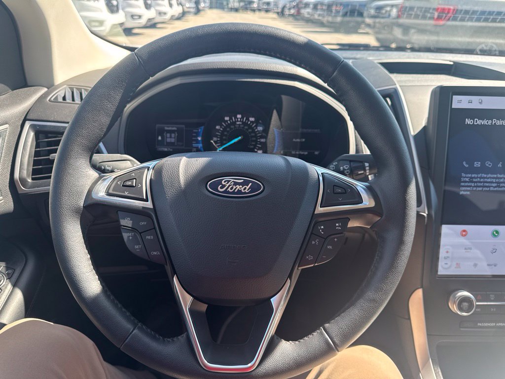 Certified 2024 Ford Edge SEL w/ Convenience Package AWD/4WD image 15