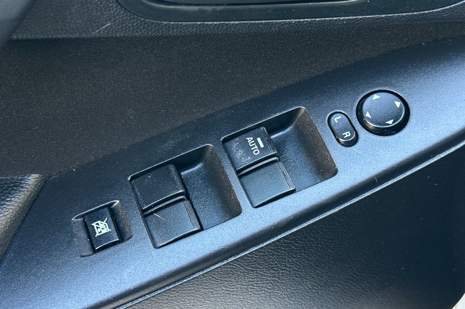 Used 2010 MAZDA MAZDA3 i Sport image 13