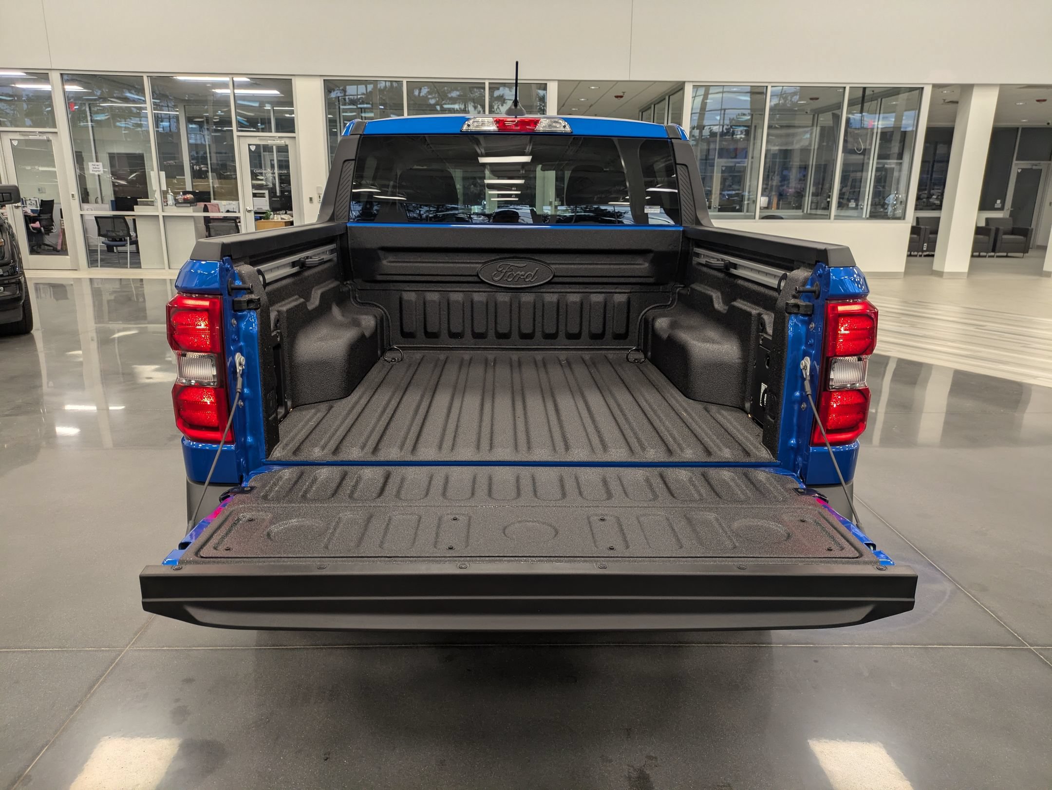 New 2026 Ford Maverick Lariat w/ 4K Tow Package AWD/4WD image 34