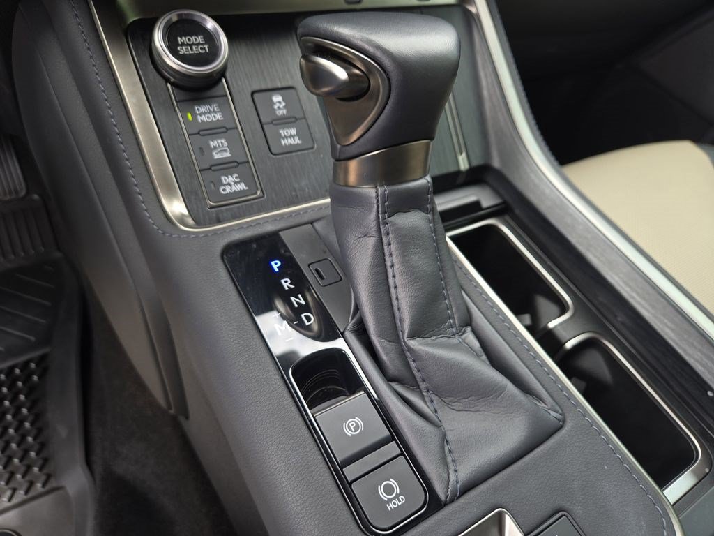 Used 2024 Lexus GX 550 AWD/4WD image 20