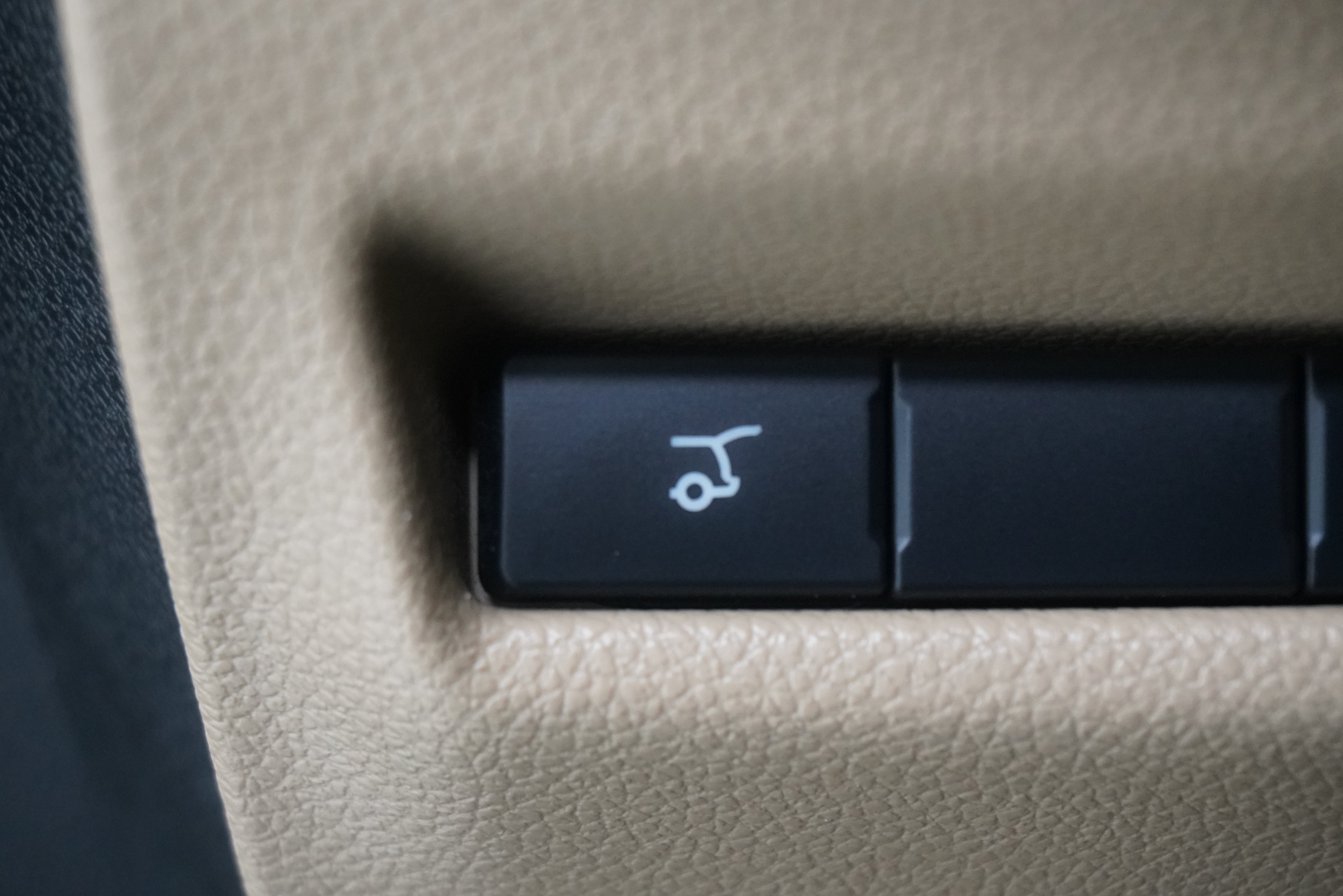 Used 2017 Ford Explorer Limited FWD image 30