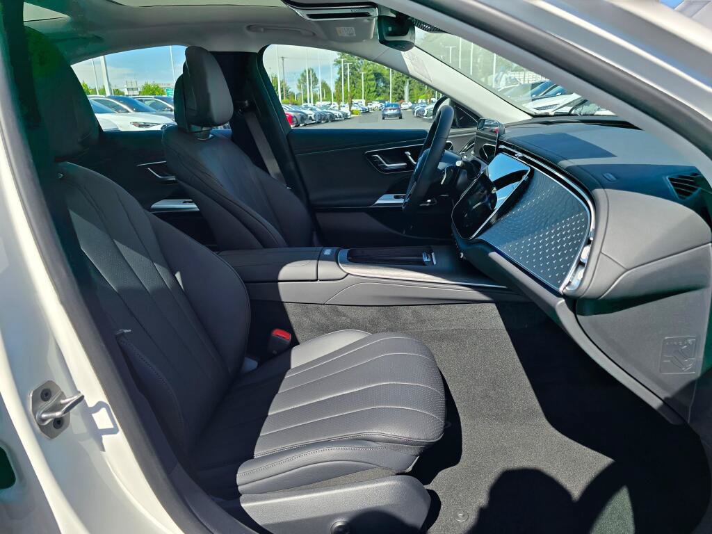New 2026 Mercedes-Benz E 350 4MATIC Sedan image 25