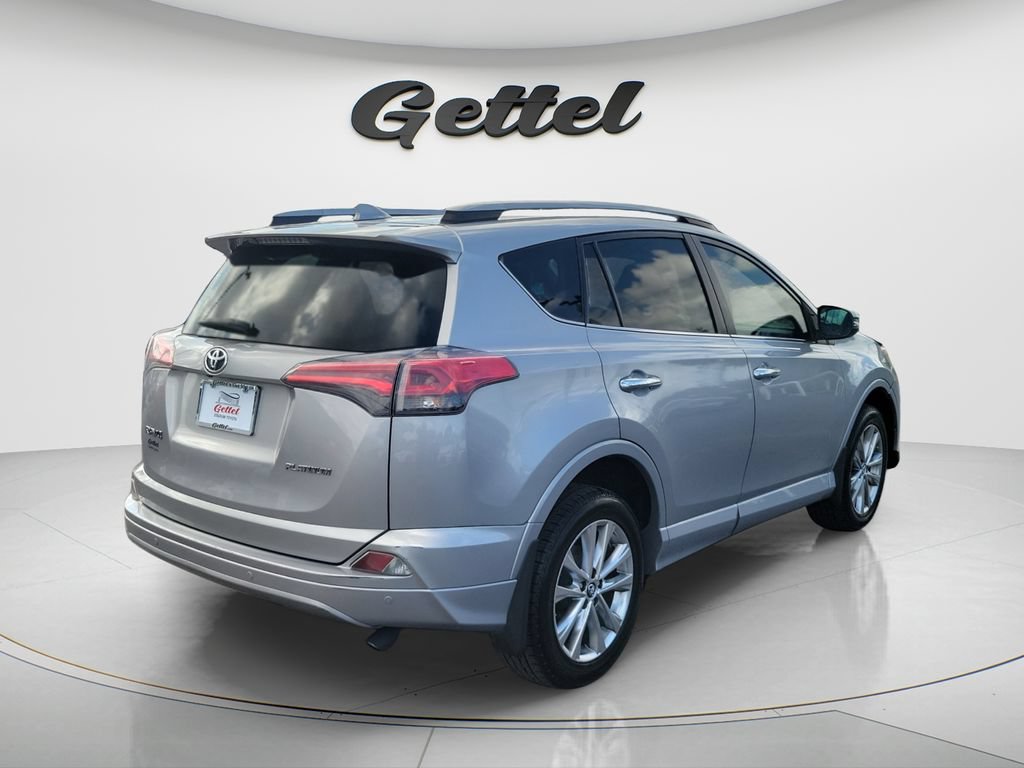 Used 2017 Toyota RAV4 Platinum FWD image 5
