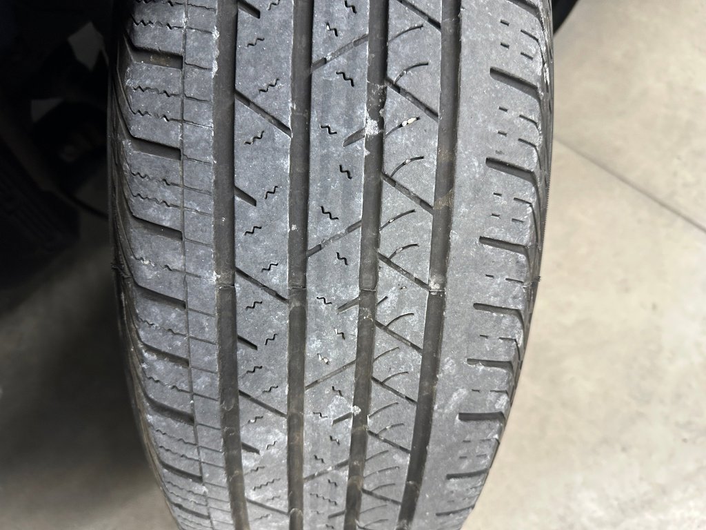 Certified 2023 GMC Acadia SLE w/ Driver Convenience Package image 38