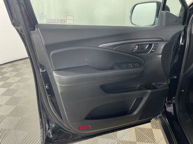 Used 2023 Honda Passport EX-L image 17