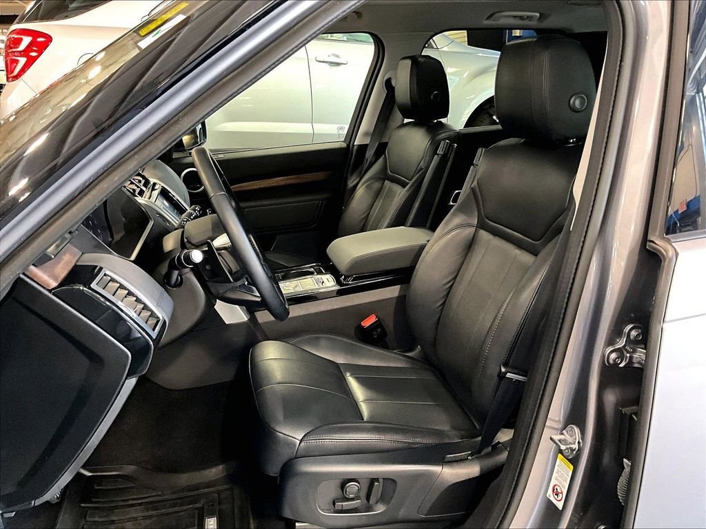 Used 2020 Land Rover Discovery HSE AWD/4WD image 10