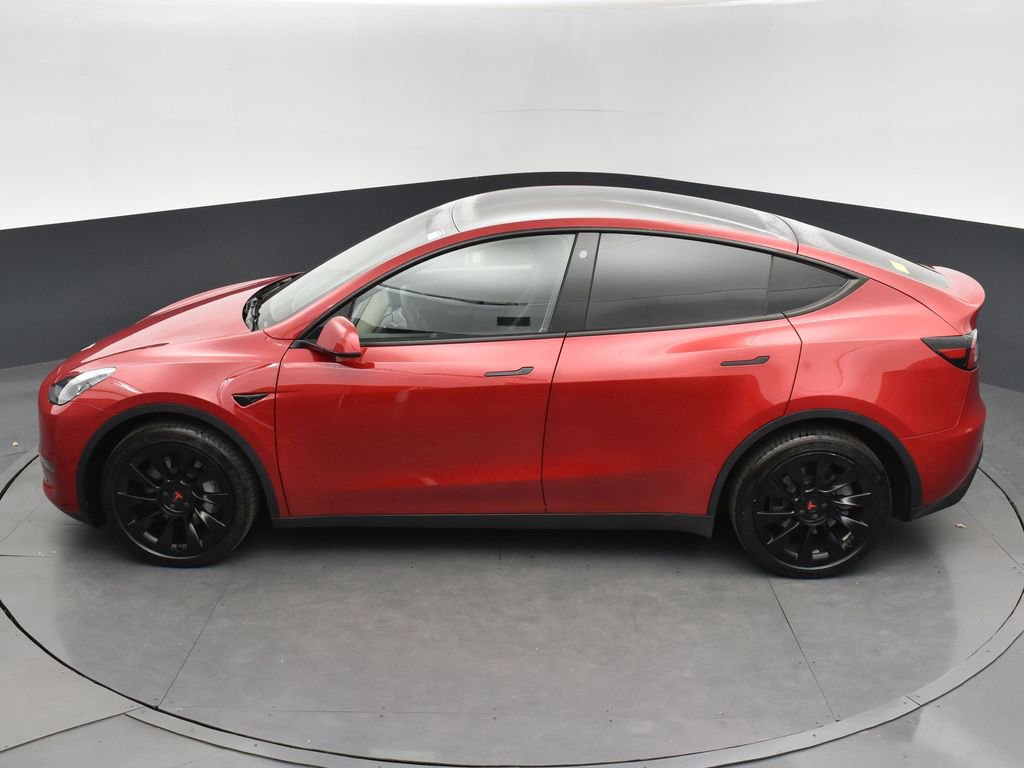 Used 2021 Tesla Model Y Long Range image 25