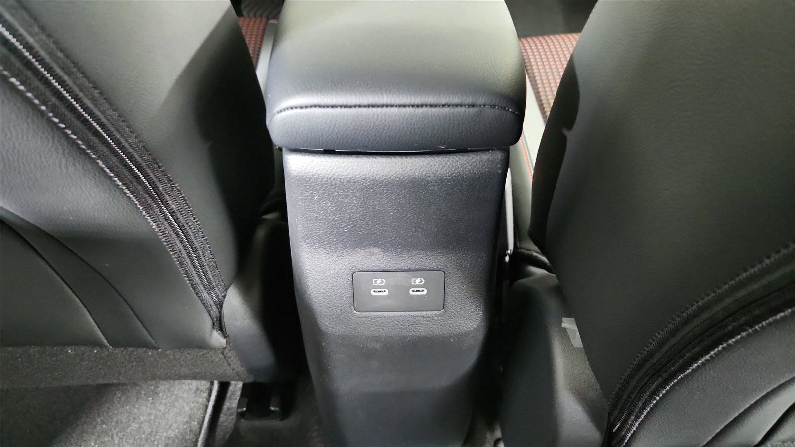Used 2025 Nissan Kicks SR FWD image 33