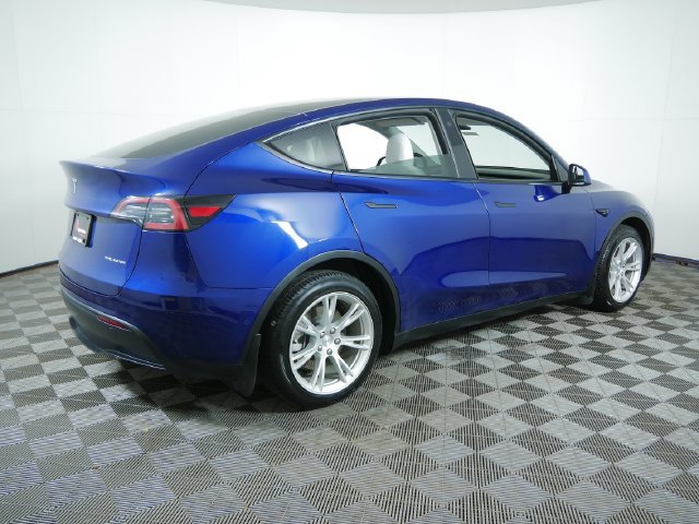 Used 2021 Tesla Model Y Long Range AWD/4WD image 9