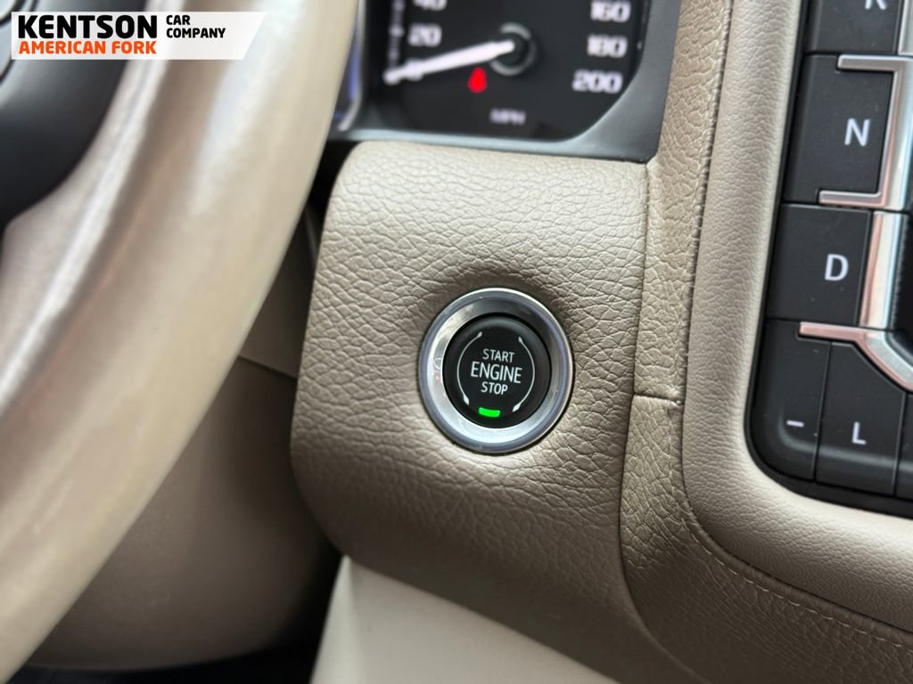 Used 2021 GMC Yukon Denali w/ Denali Premium Package image 30