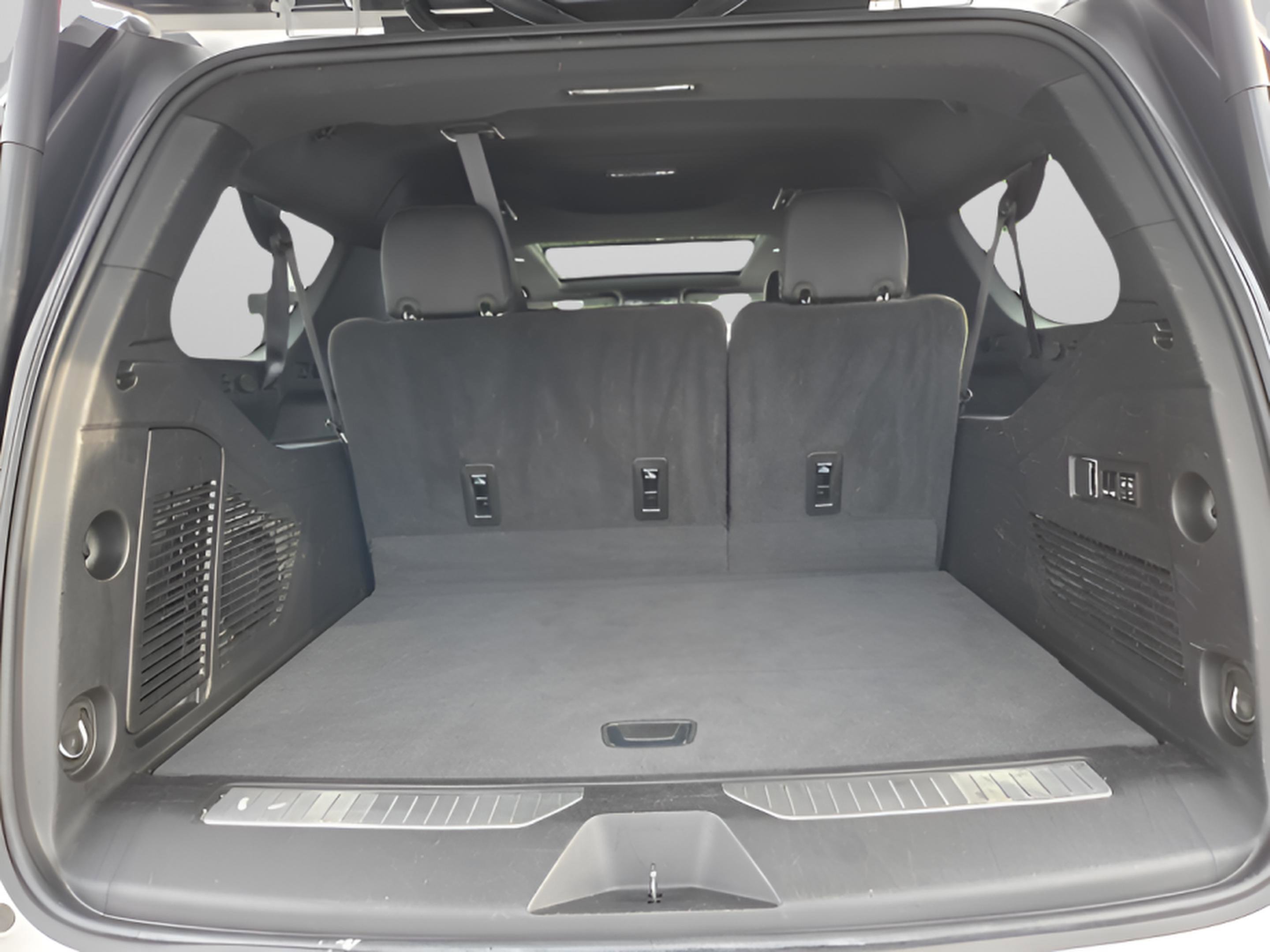 Used 2024 GMC Yukon XL Denali w/ Max Trailering Package image 29