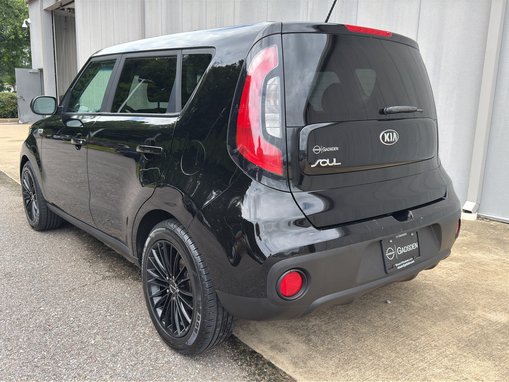 Used 2017 Kia Soul FWD image 5