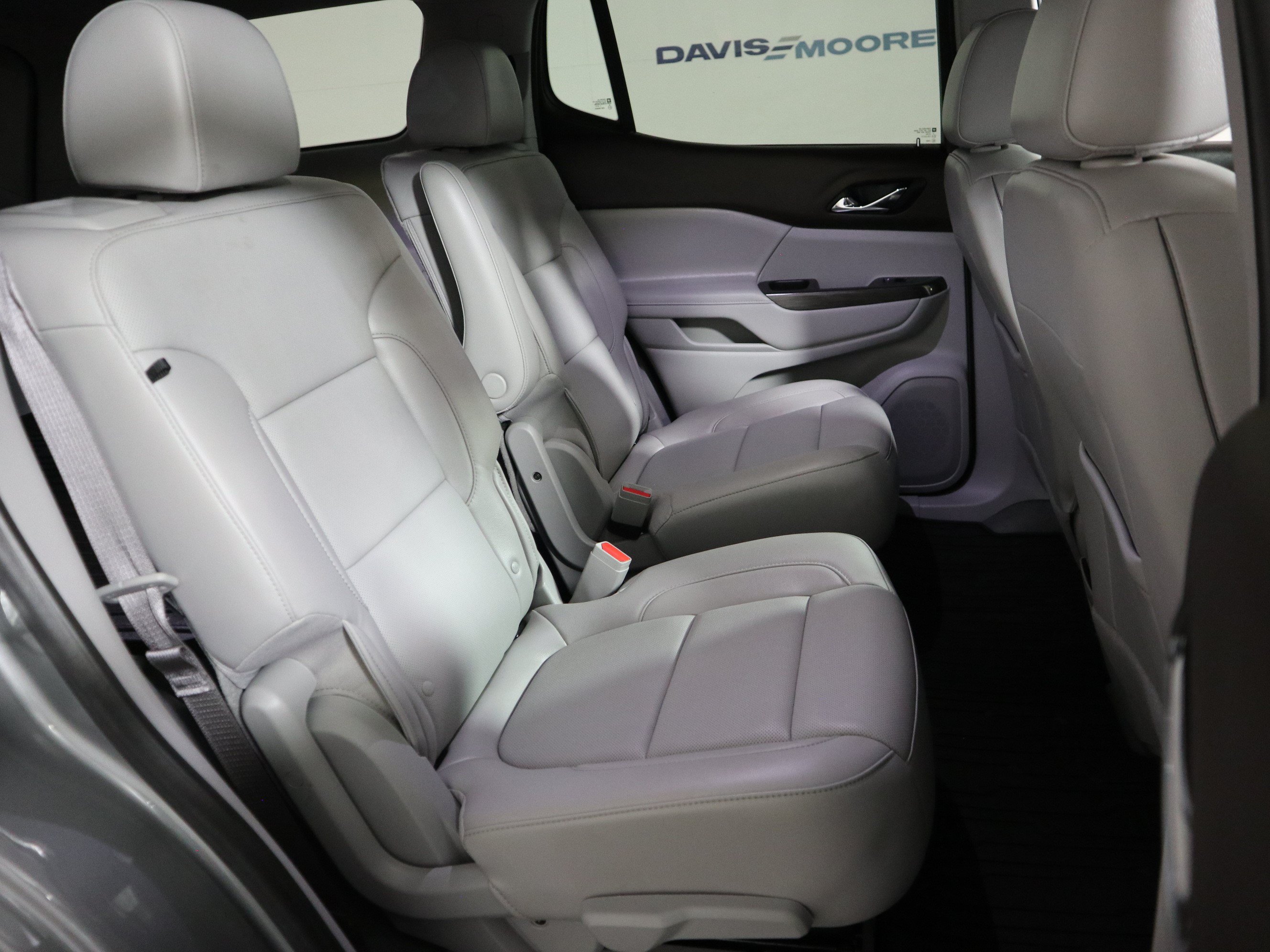 Used 2023 GMC Acadia SLT w/ Technology Package FWD image 21