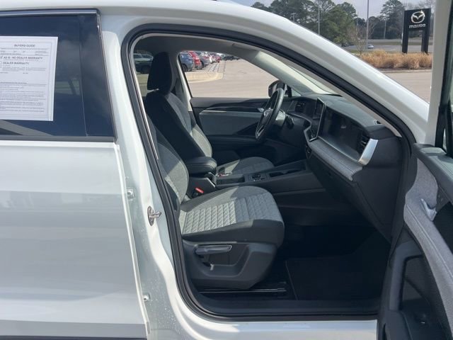 Certified 2025 Volkswagen Tiguan S image 34