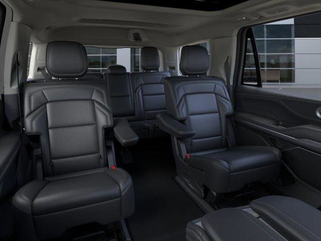 New 2026 Lincoln Navigator Reserve image 11