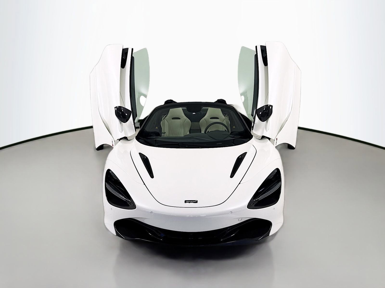 Used 2020 McLaren 720S image 2