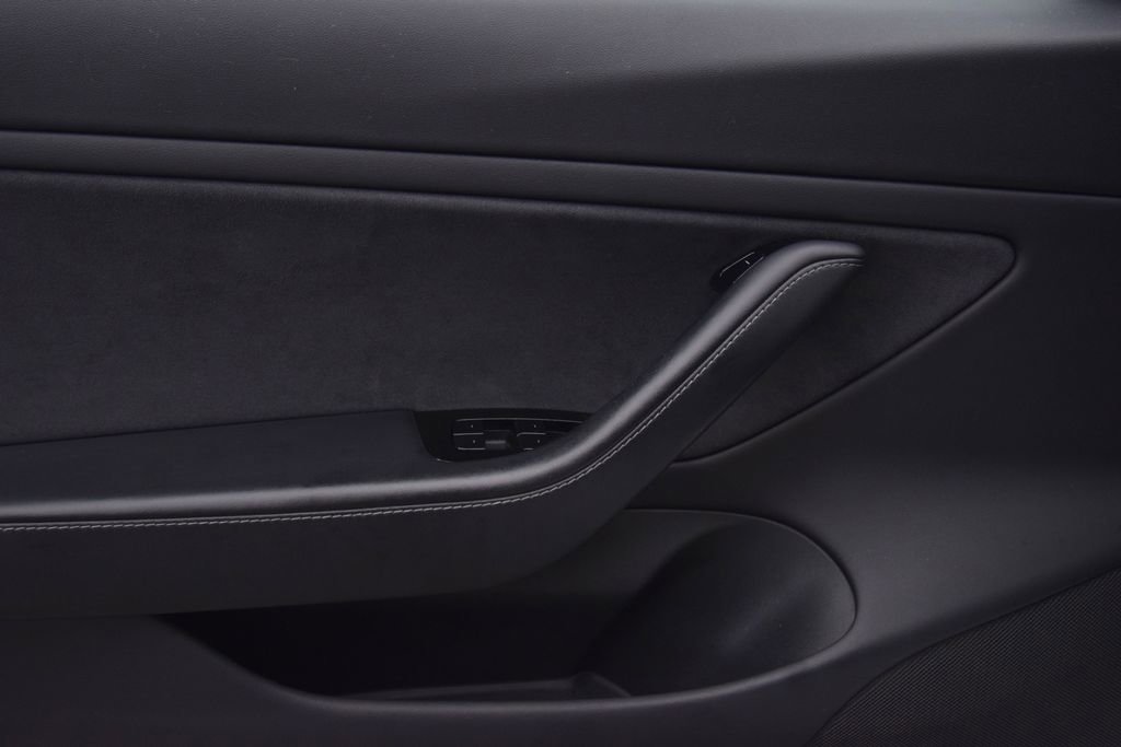 Used 2018 Tesla Model 3 Long Range image 24