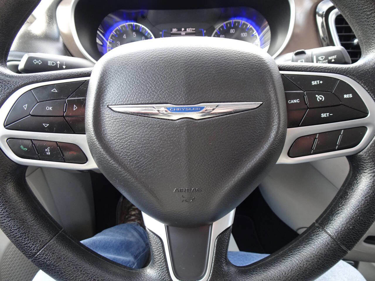 Used 2019 Chrysler Pacifica Touring Plus w/ Tire & Wheel Group image 23