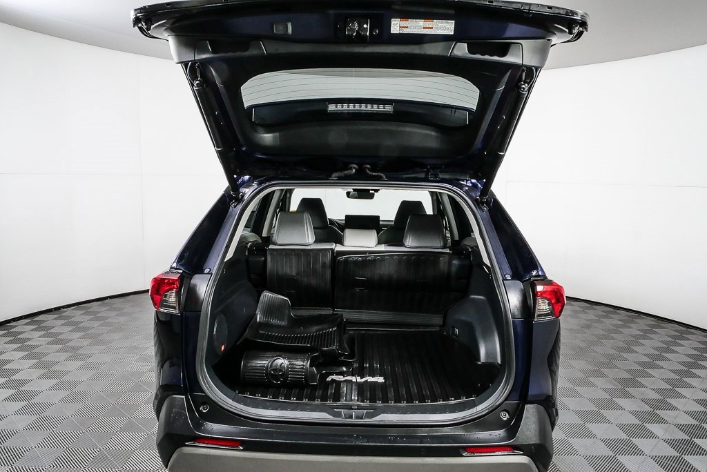 Used 2023 Toyota RAV4 Limited image 31