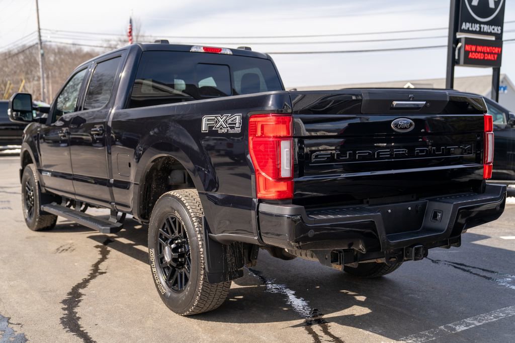 Used 2022 Ford F250 Lariat w/ Black Appearance Package image 4