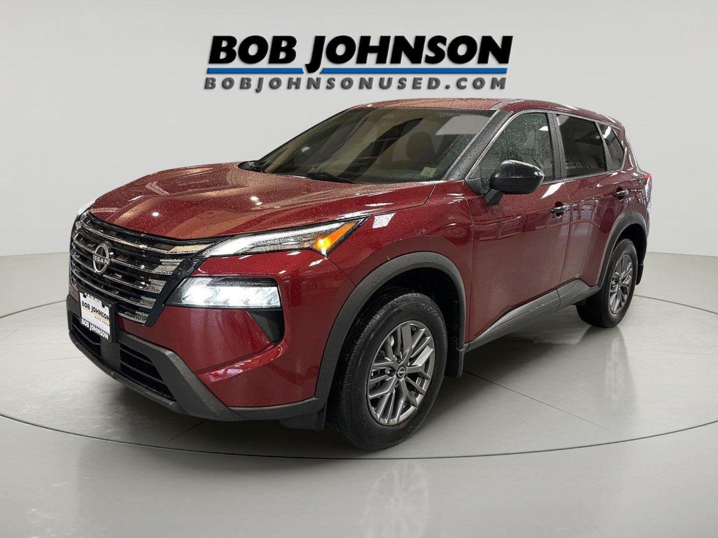 Used 2024 Nissan Rogue S AWD/4WD image 3