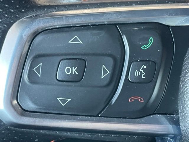 Used 2023 Jeep Gladiator Mojave AWD/4WD image 9