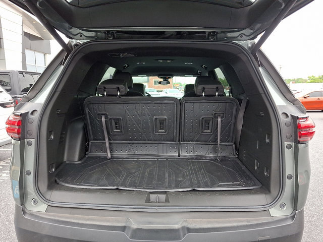 Used 2023 Chevrolet Traverse LT w/ LPO, Floor Liner Package AWD/4WD image 33